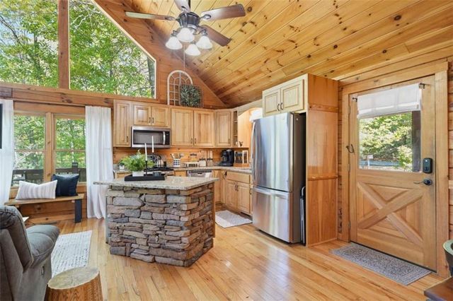 288 Kim Bolton Drive, Morganton, GA 30560