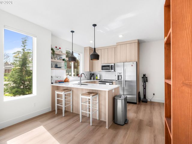 5277 N OBERLIN St 1, Portland, OR 97203