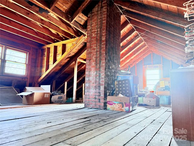 271 Sunnybrook Drive, Spruce Pine, NC 28777