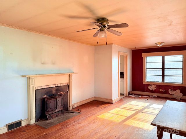 271 Sunnybrook Drive, Spruce Pine, NC 28777