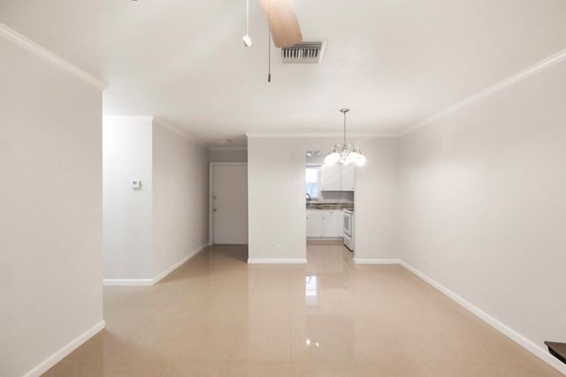 4808 Cresthaven Blvd Boulevard E, West Palm Beach, FL 33415