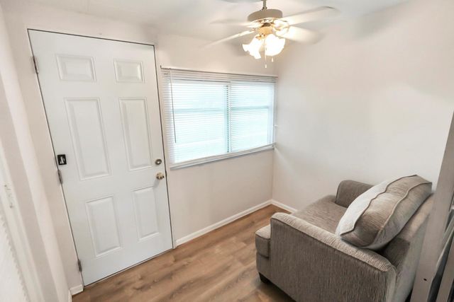 4808 Cresthaven Blvd Boulevard E, West Palm Beach, FL 33415