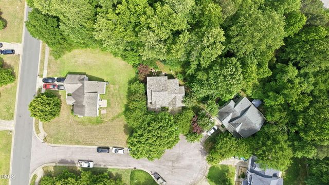 105 Little Meadow Court, Holly Springs, NC 27540