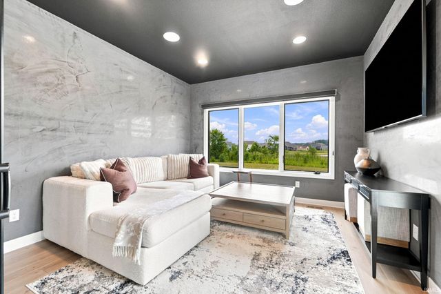 576 Sandringham Pass, Fort Wayne, IN 46845