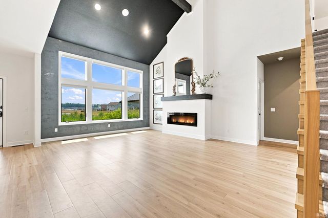 576 Sandringham Pass, Fort Wayne, IN 46845