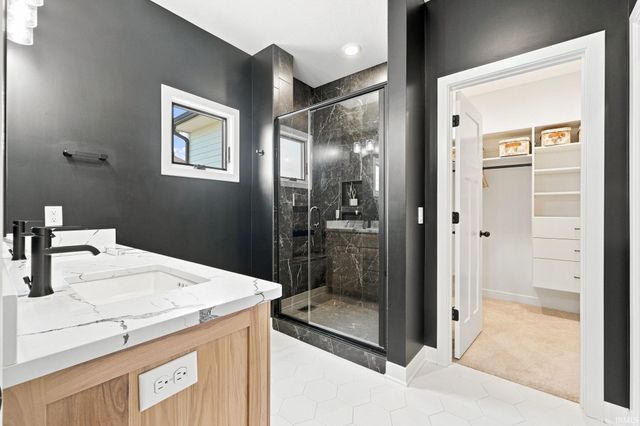 576 Sandringham Pass, Fort Wayne, IN 46845