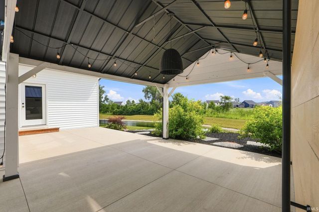 576 Sandringham Pass, Fort Wayne, IN 46845