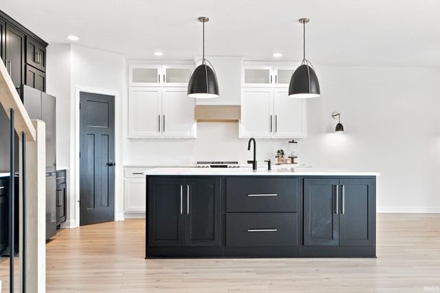 576 Sandringham Pass, Fort Wayne, IN 46845