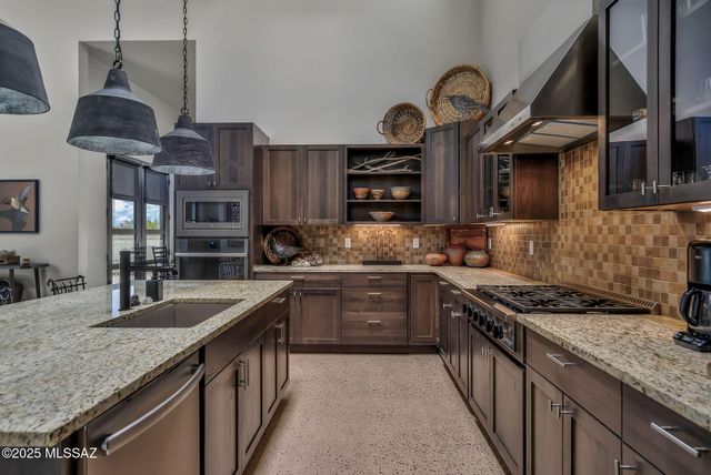 52 Burruel Street, Tubac, AZ 85646