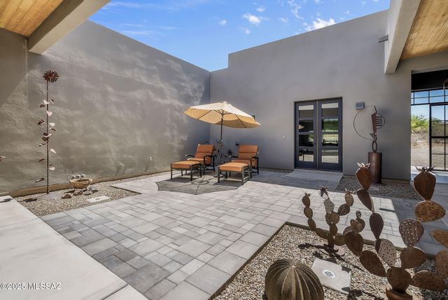 52 Burruel Street, Tubac, AZ 85646