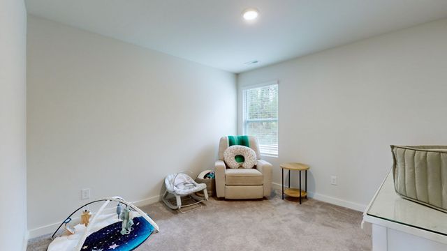 615 Ballard Dr, White House, TN 37188