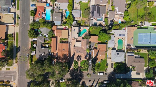 13847 Gilmore Street, Van Nuys (los Angeles), CA 91401