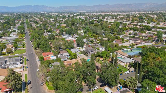 13847 Gilmore Street, Van Nuys (los Angeles), CA 91401