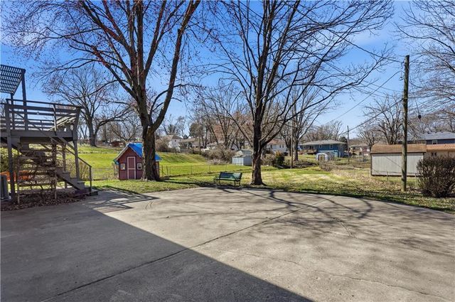 2322 N 74th Street, Kansas City, KS 66109