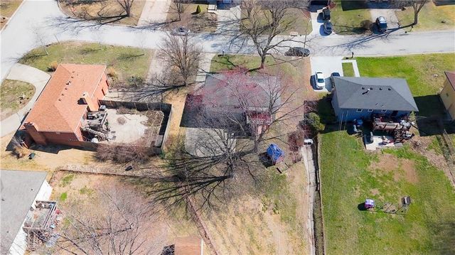 2322 N 74th Street, Kansas City, KS 66109