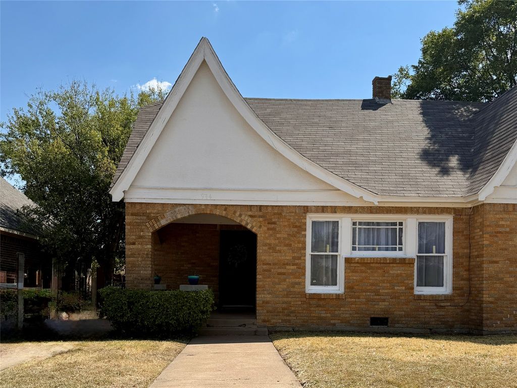 944 Marion Avenue, Fort Worth, TX 76104 — exterior