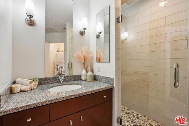 1100 Wilshire Boulevard 1804, Los Angeles, CA 90017