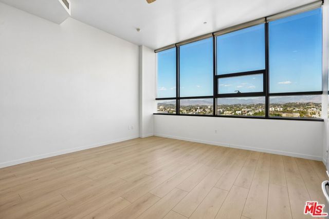 1100 Wilshire Boulevard 1804, Los Angeles, CA 90017