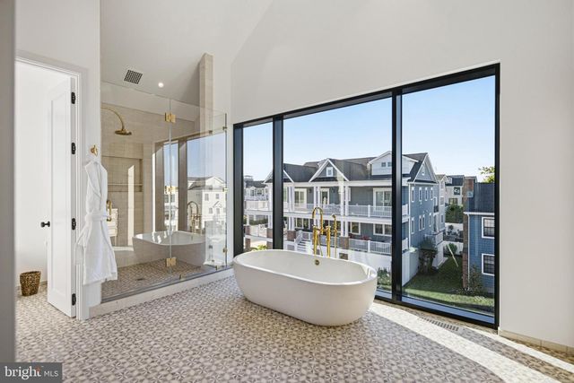 8807 FULTON AVE, Margate City, NJ 08402
