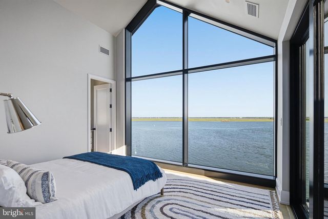 8807 FULTON AVE, Margate City, NJ 08402