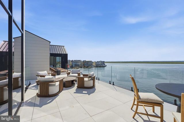 8807 FULTON AVE, Margate City, NJ 08402