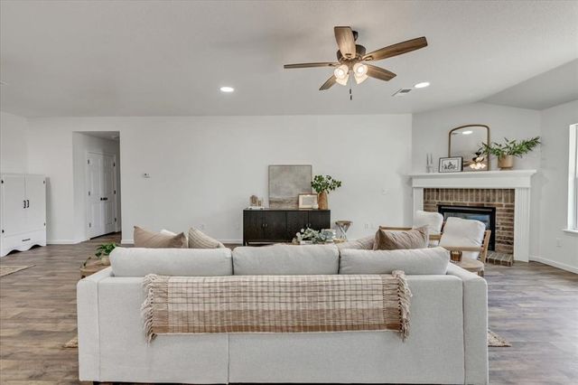 1233 Bradford Place, Edmond, OK 73012