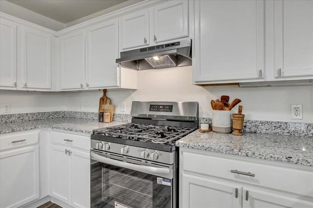 1233 Bradford Place, Edmond, OK 73012