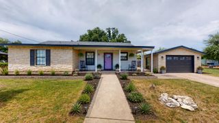201 Kristi LN, Liberty Hill, TX 78642