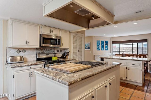 4850 Amalfi Way, Oxnard, CA 93035