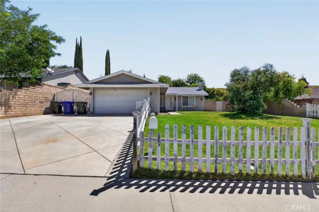 30300 Jasmine Valley, Canyon Country, CA 91387