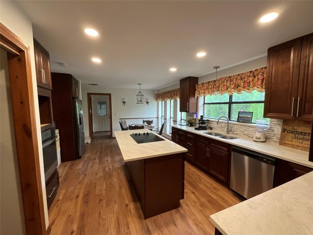 116 Shore Front DR, Bastrop, TX 78602