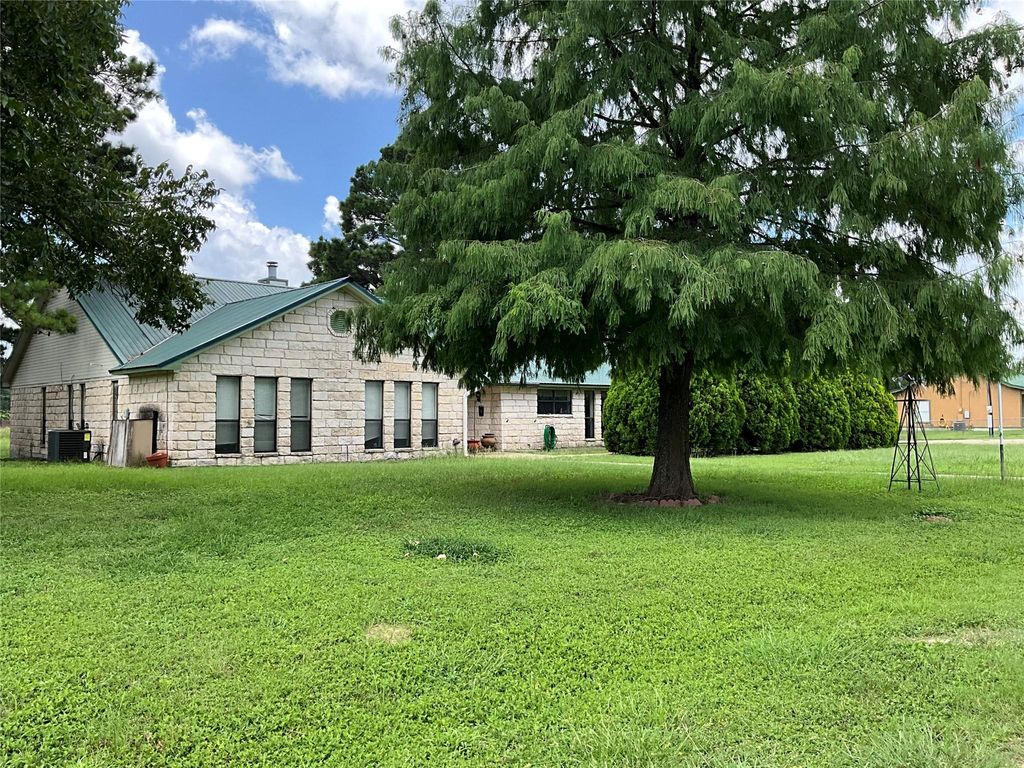 116 Shore Front DR, Bastrop, TX 78602