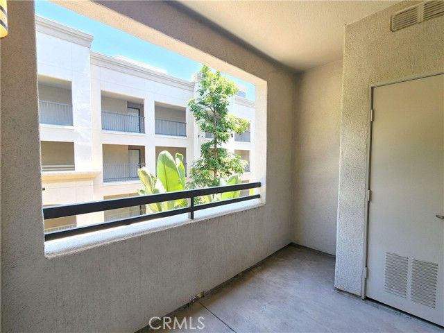 1327 Scholarship, Irvine, CA 92612