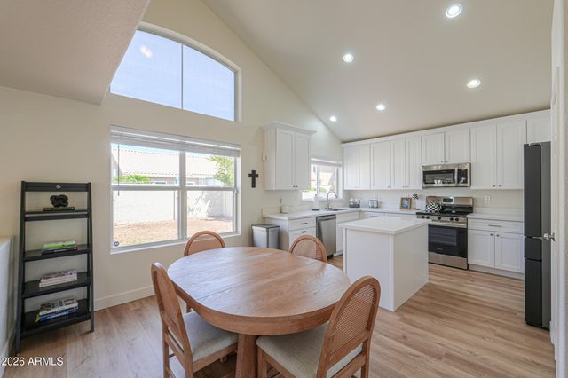 4266 E MILLBRAE Lane, Gilbert, AZ 85234