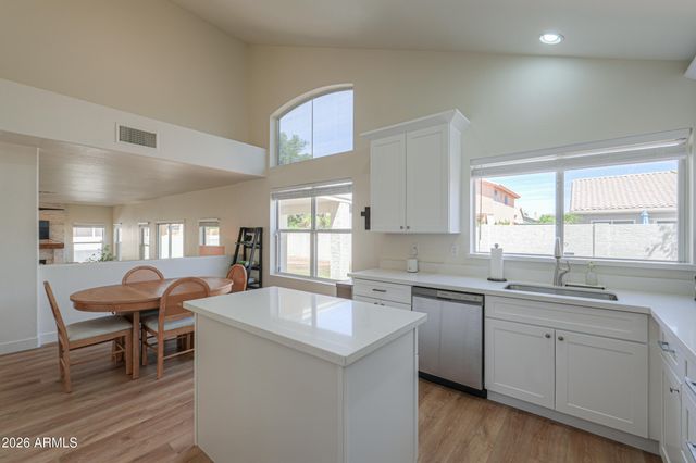 4266 E MILLBRAE Lane, Gilbert, AZ 85234