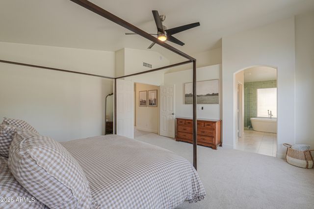 4266 E MILLBRAE Lane, Gilbert, AZ 85234