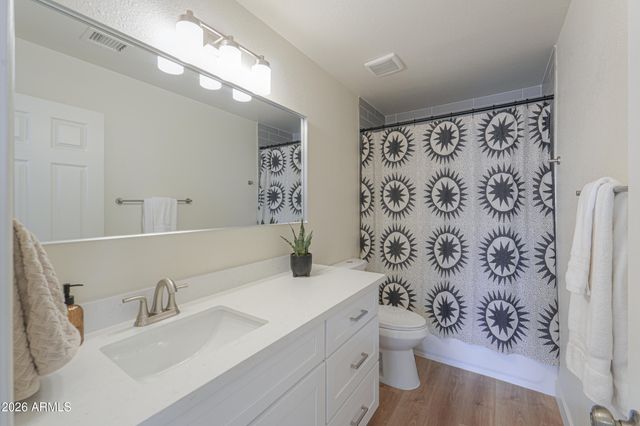 4266 E MILLBRAE Lane, Gilbert, AZ 85234