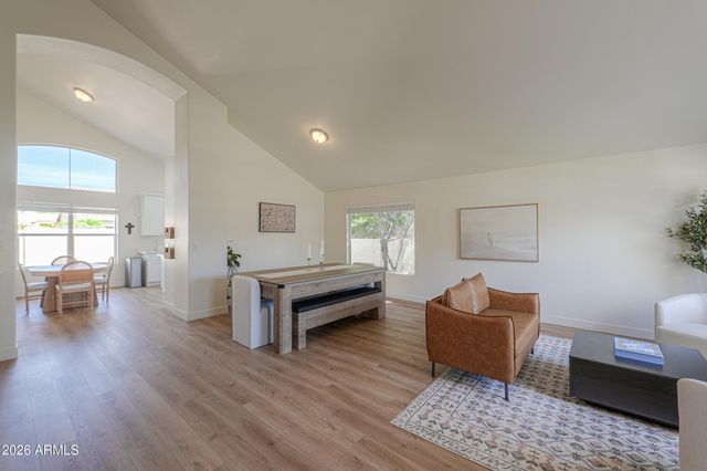 4266 E MILLBRAE Lane, Gilbert, AZ 85234