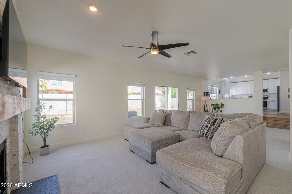 Image 22 of property listing at 4266 E MILLBRAE Lane, Gilbert, AZ 85234