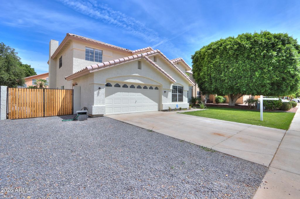 Image 4 of property listing at 4266 E MILLBRAE Lane, Gilbert, AZ 85234