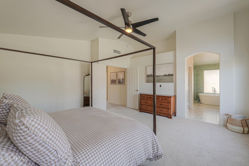 Image 42 of property listing at 4266 E MILLBRAE Lane, Gilbert, AZ 85234