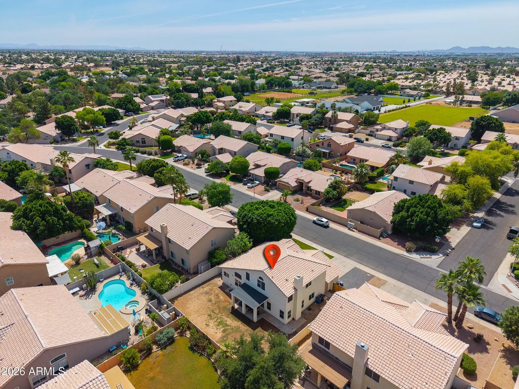 Image 61 of property listing at 4266 E MILLBRAE Lane, Gilbert, AZ 85234