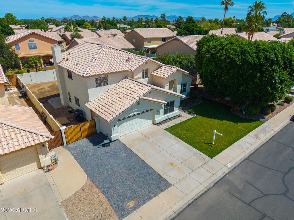 Image 63 of property listing at 4266 E MILLBRAE Lane, Gilbert, AZ 85234
