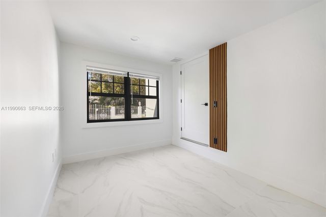 3640 SW 13th St, Miami, FL 33145