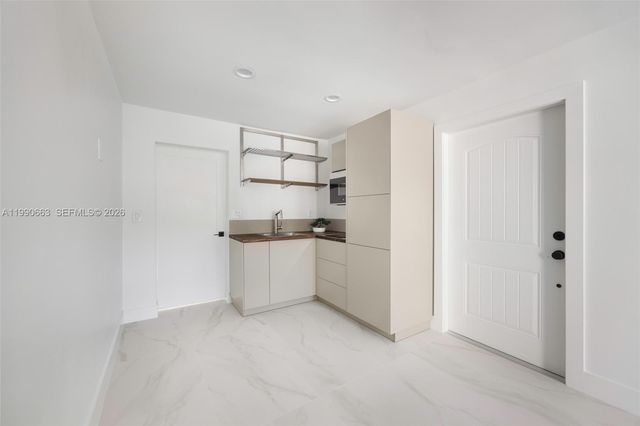 3640 SW 13th St, Miami, FL 33145