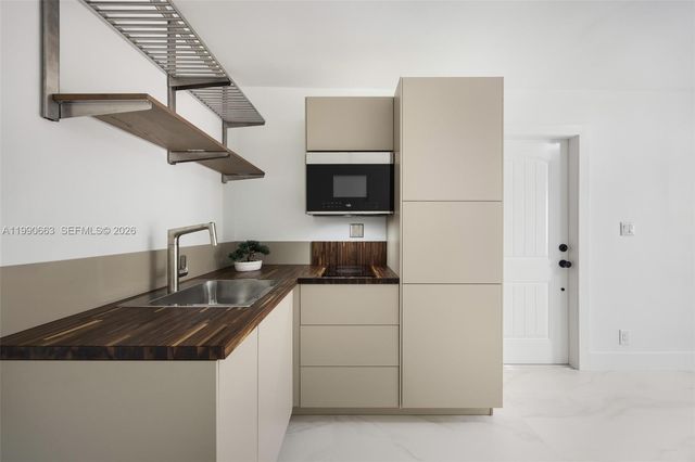 3640 SW 13th St, Miami, FL 33145