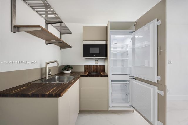 3640 SW 13th St, Miami, FL 33145