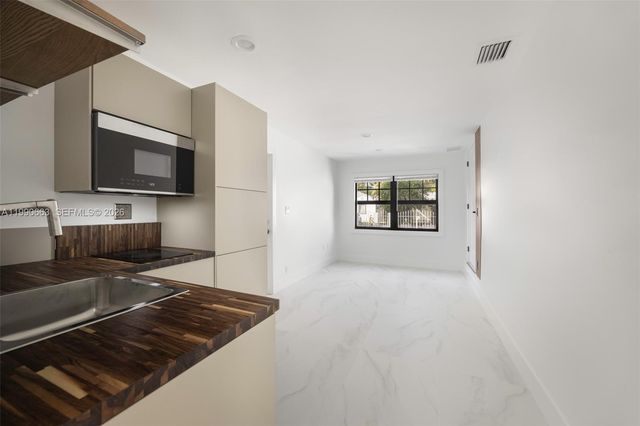 3640 SW 13th St, Miami, FL 33145