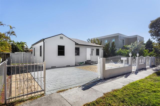 3640 SW 13th St, Miami, FL 33145