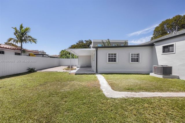 3640 SW 13th St, Miami, FL 33145